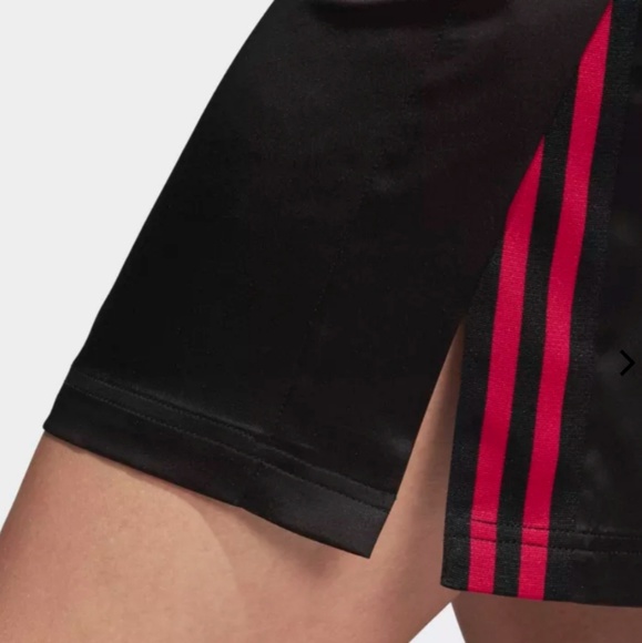 Black ADIDAS LEOFLAGE TEE DRESS Size: Medi… - Picture 5 of 8